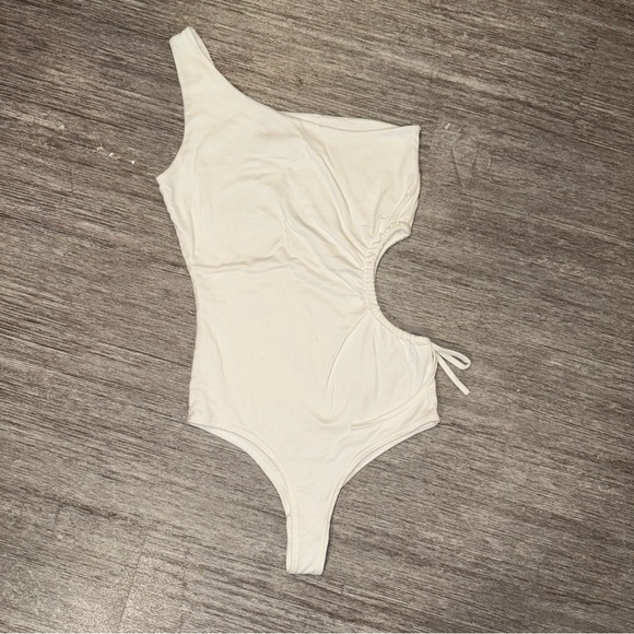 Open side Cinch Bodysuit - Picture 1 of 2